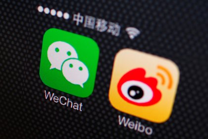 Los contenidos racistas y discriminatorios aumentaron exponencialmente en las redes sociales chinas desde abril (REUTERS/Petar Kujundzic/Illustration)