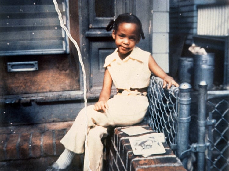 Whitney Houston con apenas cuatro años (Shutterstock)