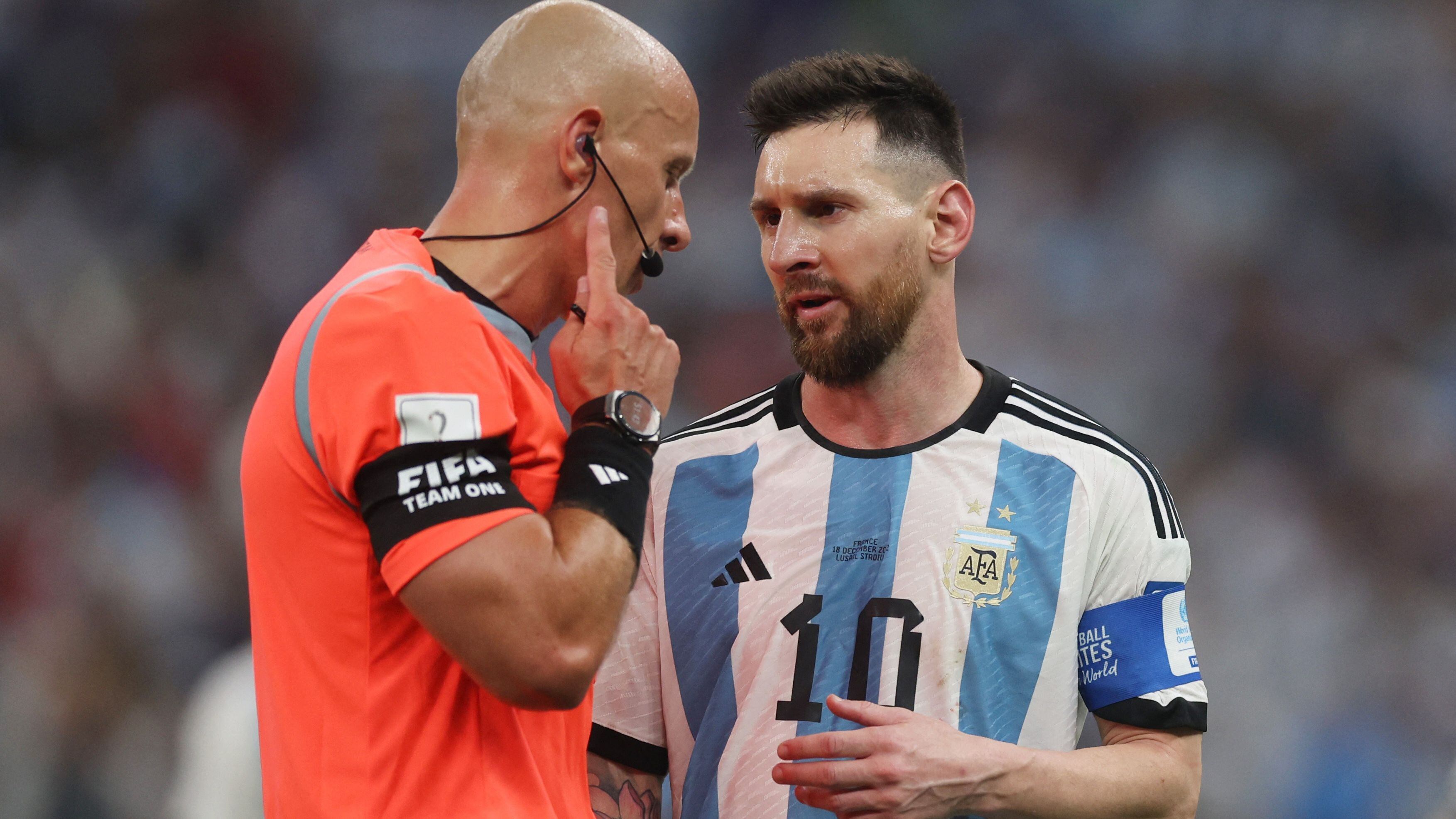 El árbitro Szymon Marciniak dirigió la final entre Argentina y Francia (Foto: Returss)