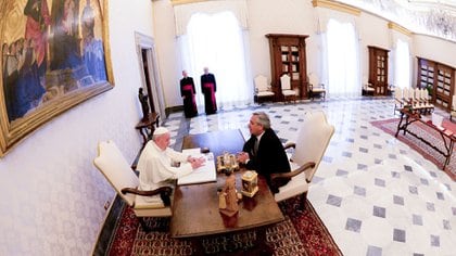 Francisco y Alberto Fernández en el Vaticano. (Presidencia)