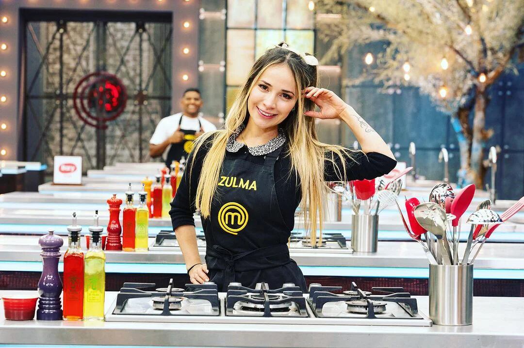 La actriz bogotana dejó la cocina de MasterChef Celebrity Colombia y en redes comenzaron a afirmar que salía con uno de sus excompañeros - crédito RCN