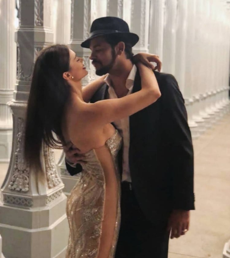 Eva junto a Eduardo Cruz