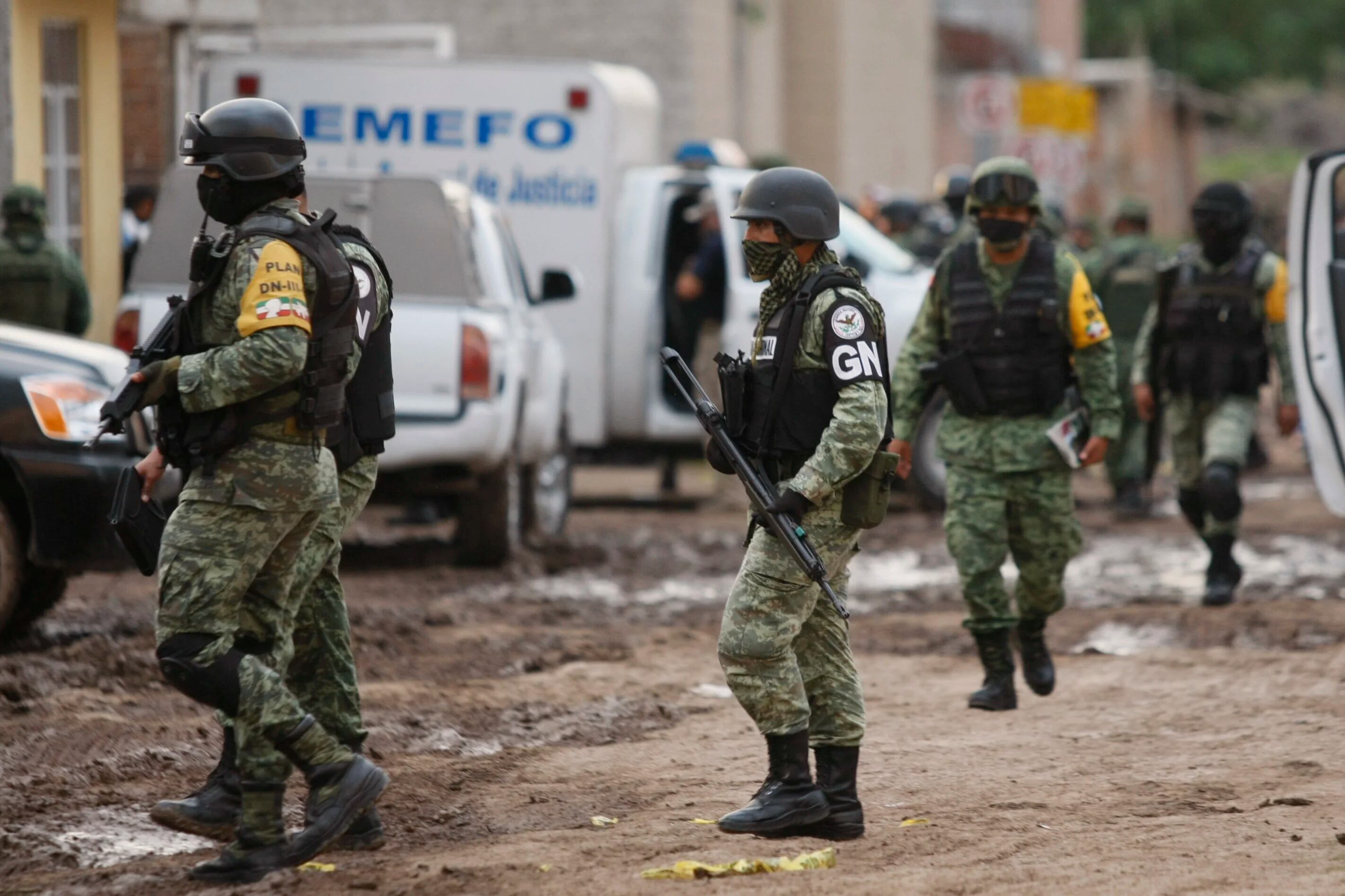 01/07/2020 (200702) -- GUANAJUATO, July 2, 2020 (Xinhua) -- Members of the National Guard are seen outside the rehabilitation center attacked by armed assailants in Irapuato, Guanajuato, Mexico, July 1, 2020.
  Armed assailants attacked a rehabilitation center in the central Mexican town of Irapuato on Wednesday, killing 24 people and injuring another seven, local media reported. 
  The afternoon attack targeted a rehabilitation center for young drug addicts in the community of Arandas, near Irapuato in Guanajuato state, local daily Correo quoted Irapuato Police Chief Pedro Cortes as saying.
SOCIEDAD 
Europa Press/Contacto
