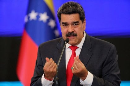 FOTO DE ARCHIVO: El presidente venezolano Nicolás Maduro durante una conferencia de prensa en Caracas, Venezuela, el 8 de diciembre de 2020. REUTERS/Manaure Quintero