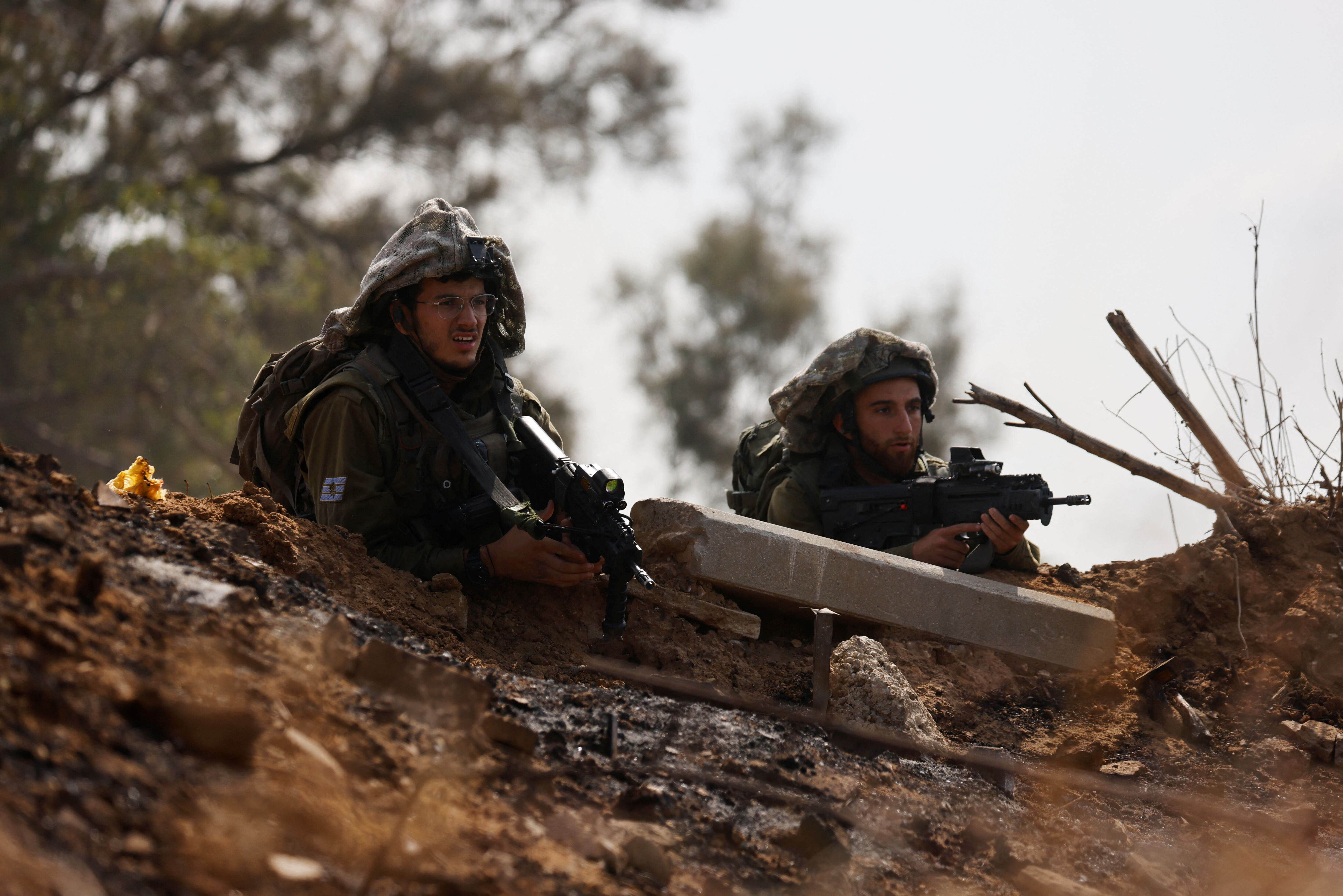 Tropas israelíes en Ashkelon (Reuters)