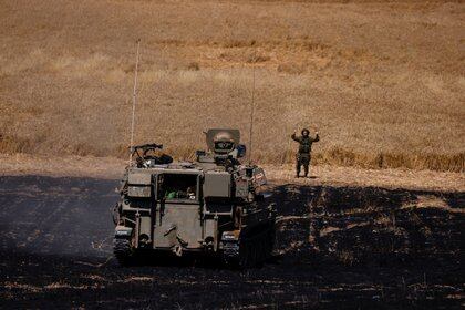 Una unidad de artillería de Israel cerca de la frontera con Gaza (REUTERS/Amir Cohen)