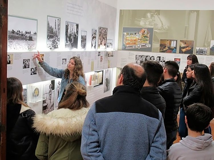 Una de las tantas visitas realizadas en el Centro Ana Frank.