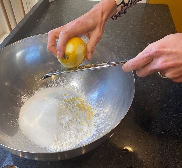 La reina elaboró los alfajores y compartió su tradicional receta (@koninklijkhuis)