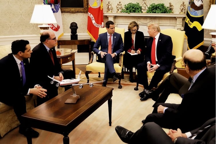 Guaidó y Trump durante su reunión en el Salón Oval de la Casa Blanca