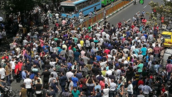Miles de iraníes volvieron a movilizarse contra el régimen (AFP)
