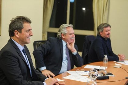 Sergio Massa, Alberto Fernández y Máximo Kirchner, el trío que "equilibra" el poder