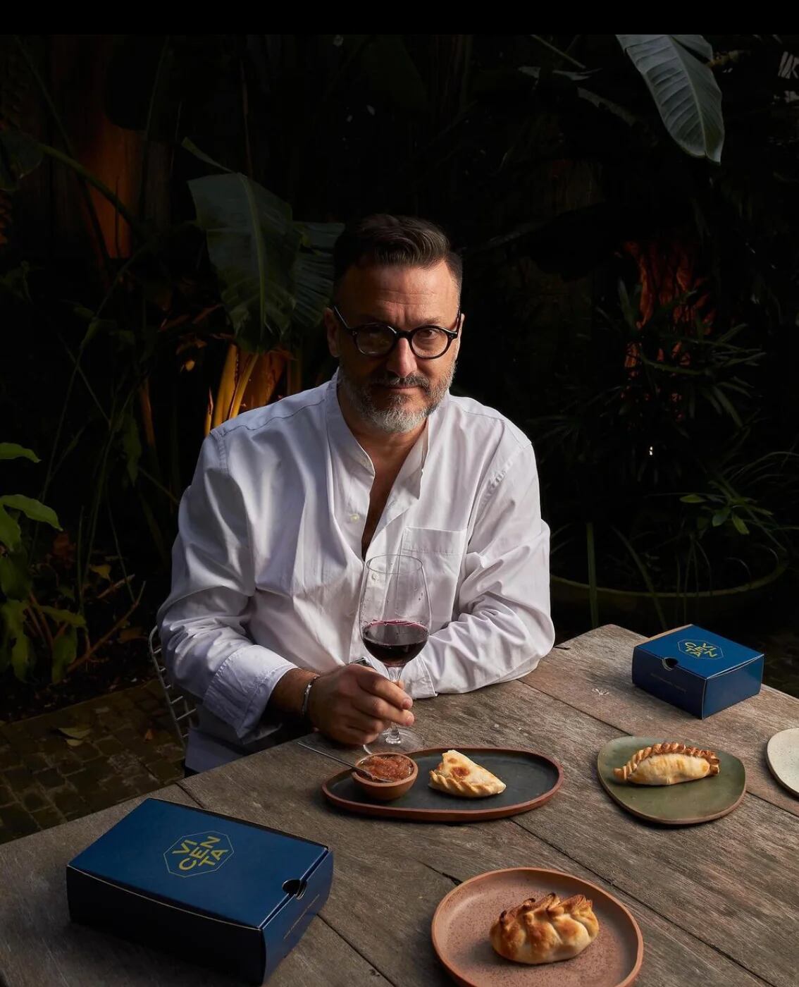 El reconocido cocinero argentino diseñó el concepto y los sabores de Vicenta Empanadas para la startup Kitchenita (Instagram)