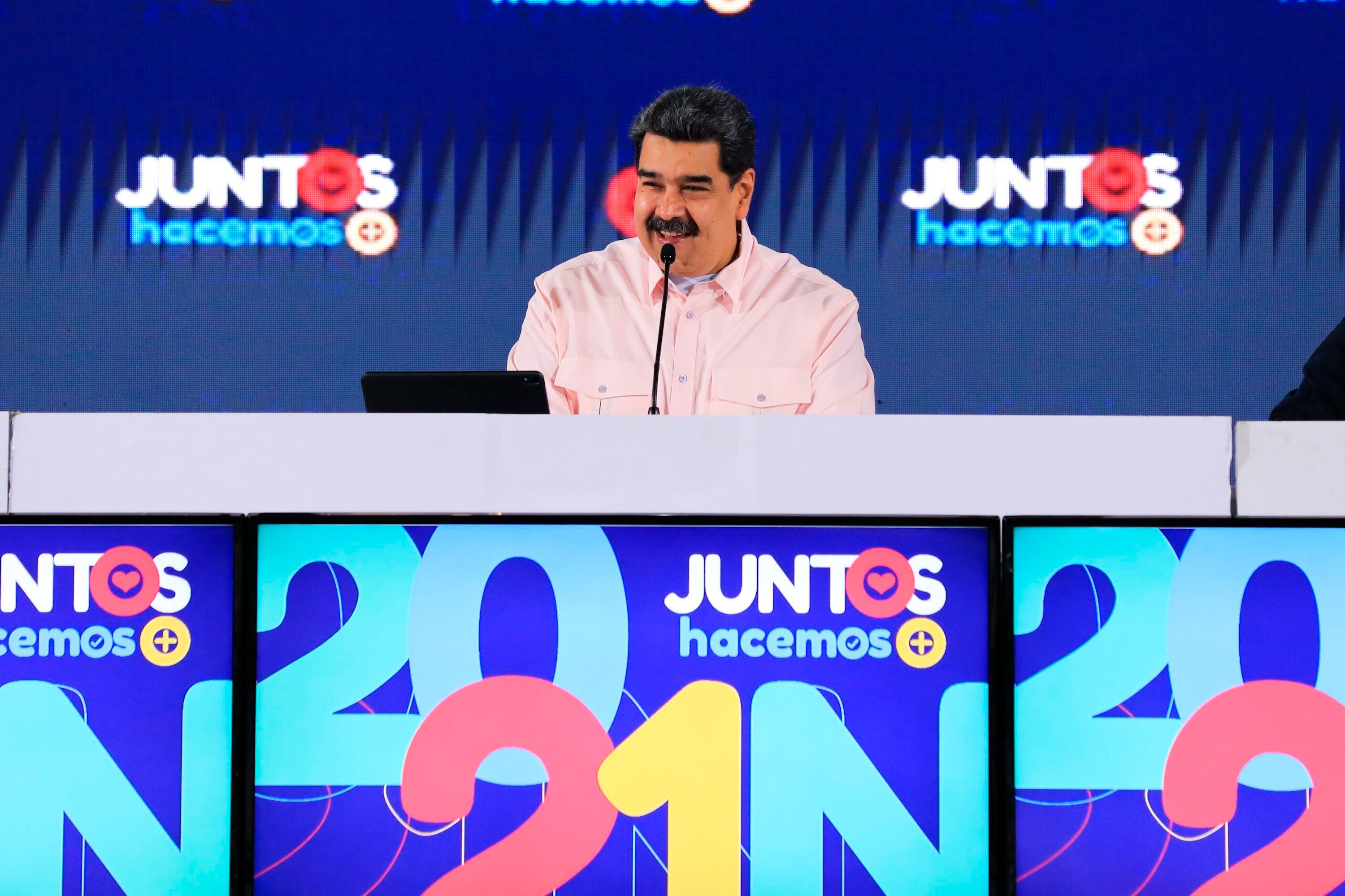 Maduro se burló de la oposición en un acto público