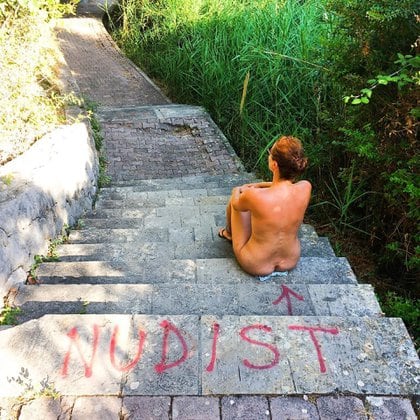 Usan recursos creativos para mostrar sus fotos desnudos sin que Instagram se las censure (IG: @n_wanderings)