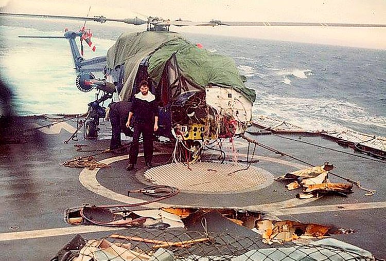 Los daÃ±os en la cubierta y el helicÃ³ptero Sea Lynk
