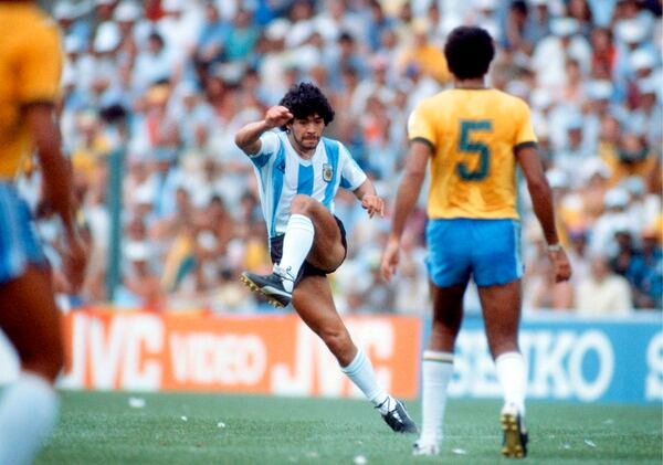 56 looks de Diego Maradona - Infobae