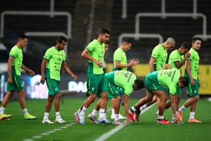 El entrenador de Bolivia decidió dejar a cuatros de sus titulares en La Paz para que se adapten a la altura
Foto: EFE/Buda Mendes
