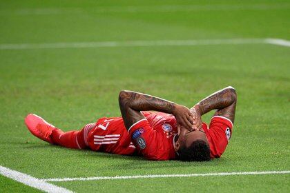 El lamento del defensor Boateng que debió ser sustituido durante la primera parte debido a una lesión en su pierna