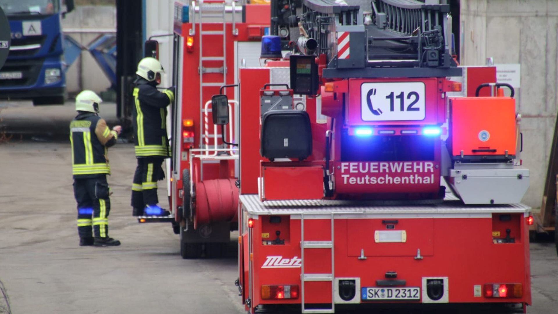 Los bomberos llegan al lugar después de una explosión en la mina Teutschenthal cerca de Halle, Alemania, el 8 de noviembre de 2019. Reuters / Marvin Gaul