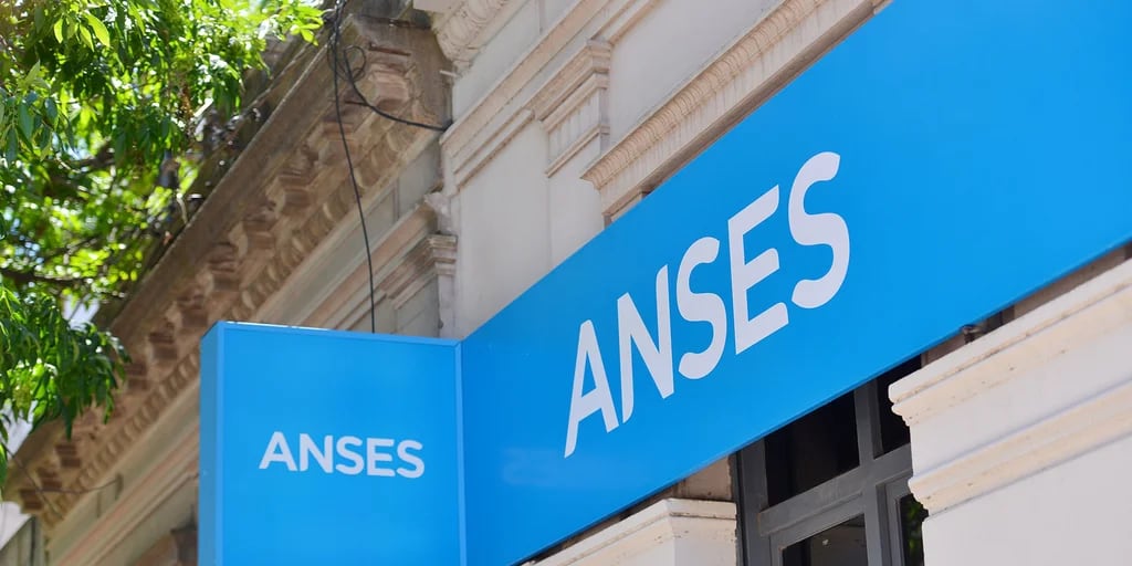 Jubilados: quiénes recibirán el bono de $70.000 de Anses en junio