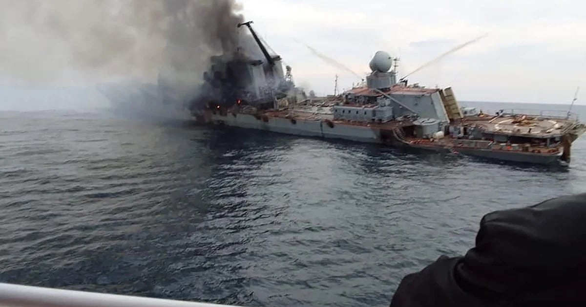L’affondamento della nave da guerra Moskva solleva tesi interrogativi in ​​Russia sul destino del suo equipaggio
