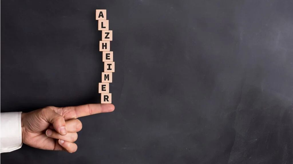El Alzheimer se da con mayor frecuencia en los adultos mayores (Shutterstock)