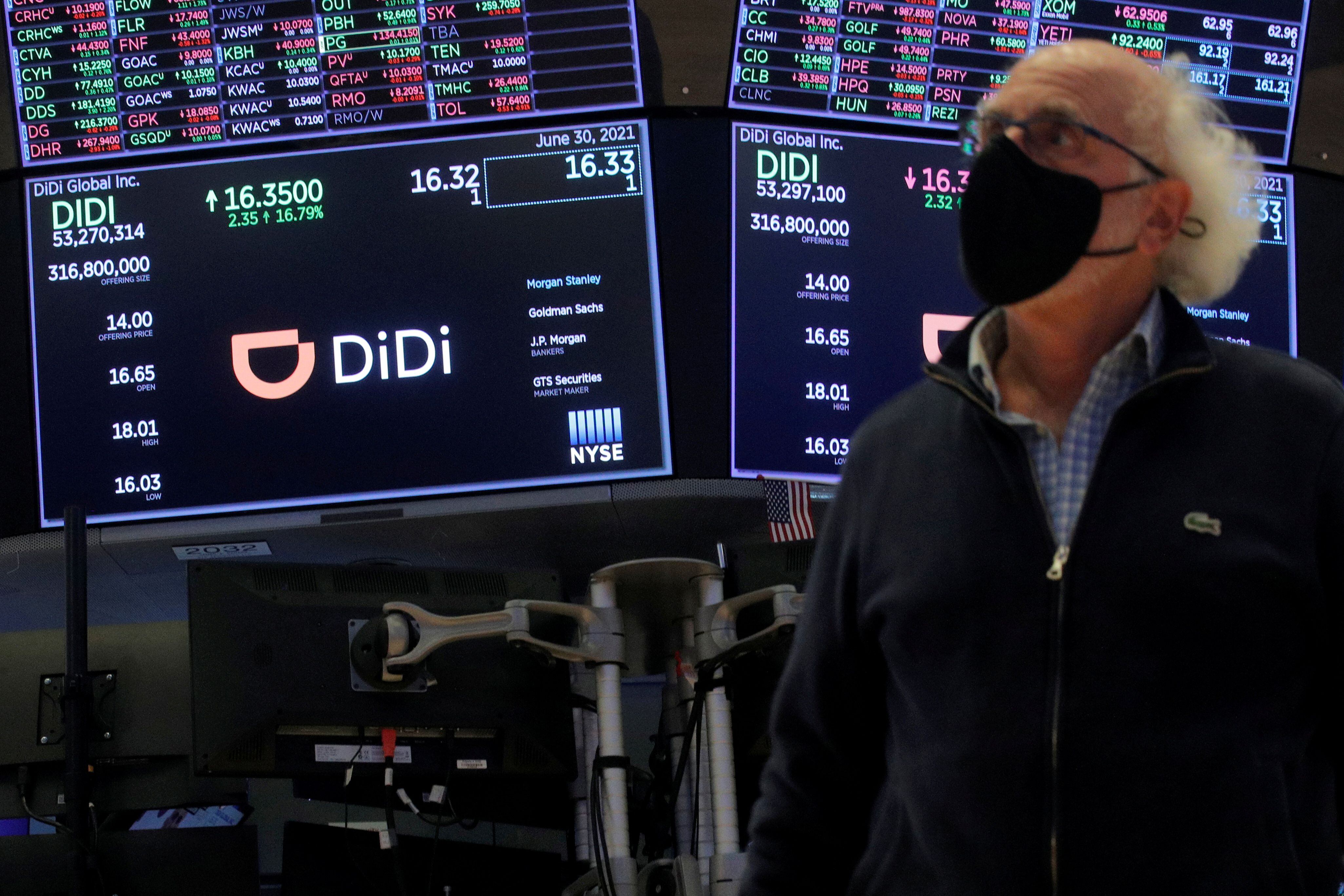 Didi anunció sus planes de retirarse de la Bolsa de Nueva York y prepara una nueva oferta de acciones en Hong Kong