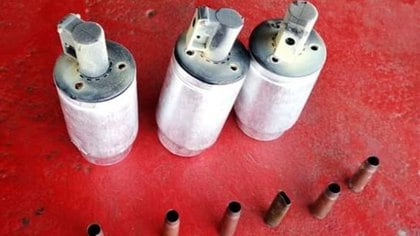 Casquillos de los perdigones y bombas lacrimógenas utilizadas por la GNB