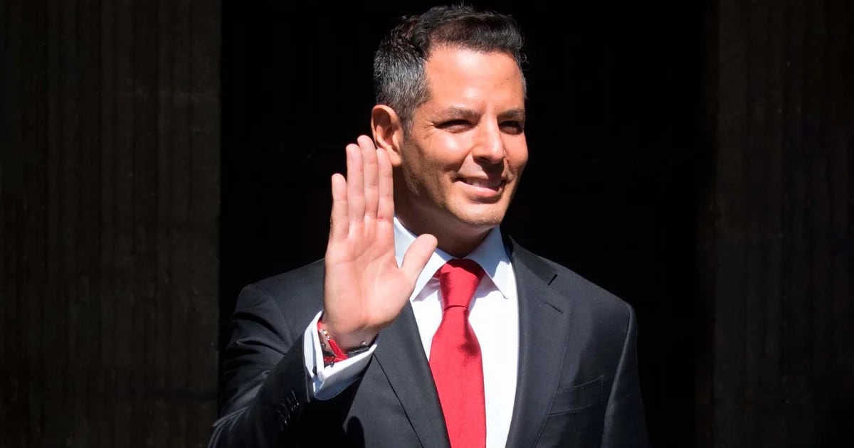 Alejandro Murat renuncia al PRI: “No puedo ser algo que no me defina como persona política”