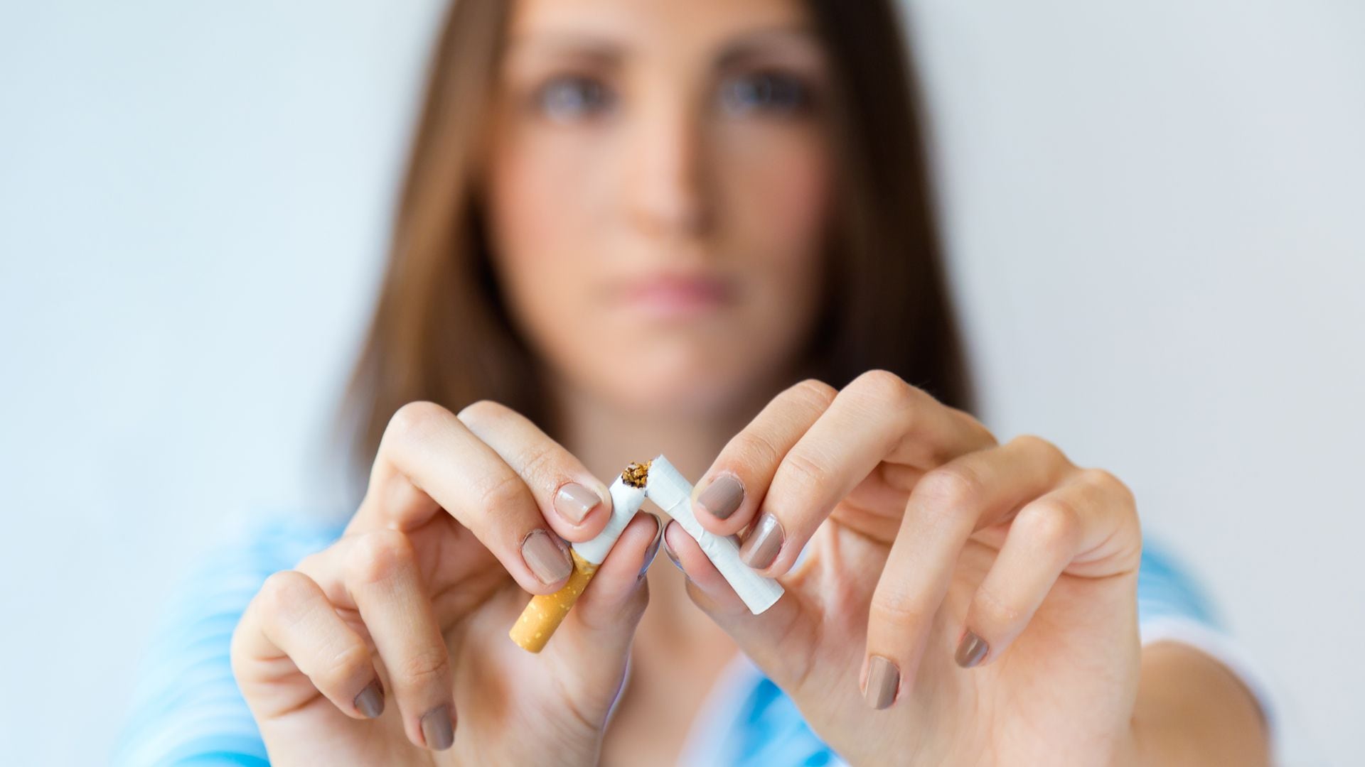La exposición crónica al humo de cigarrillo con el tiempo puede cambiar las células de los pulmones (Getty Images)