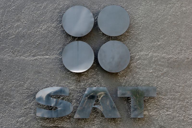 El SAT podrá multar a los contribuyentes que no cumplan con sus obligaciones fiscales (Foto: REUTERS/Carlos Jasso)