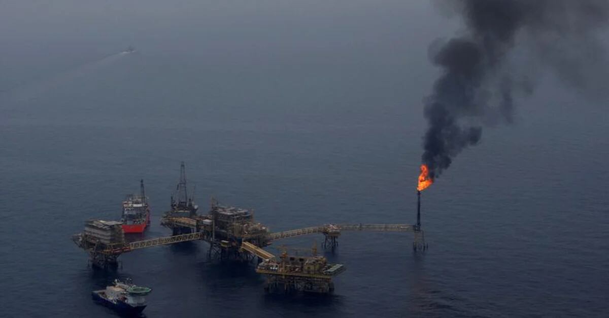The National Commission investigates Pemex Hydrocarbons under suspicion of excessive burning of natural gas: Reuters