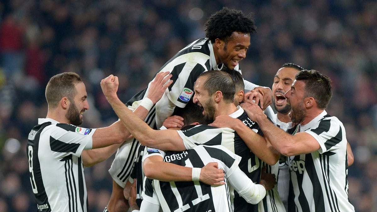 Con Higuaín y Dybala, Juventus visita a Crotone: hora, TV y formaciones