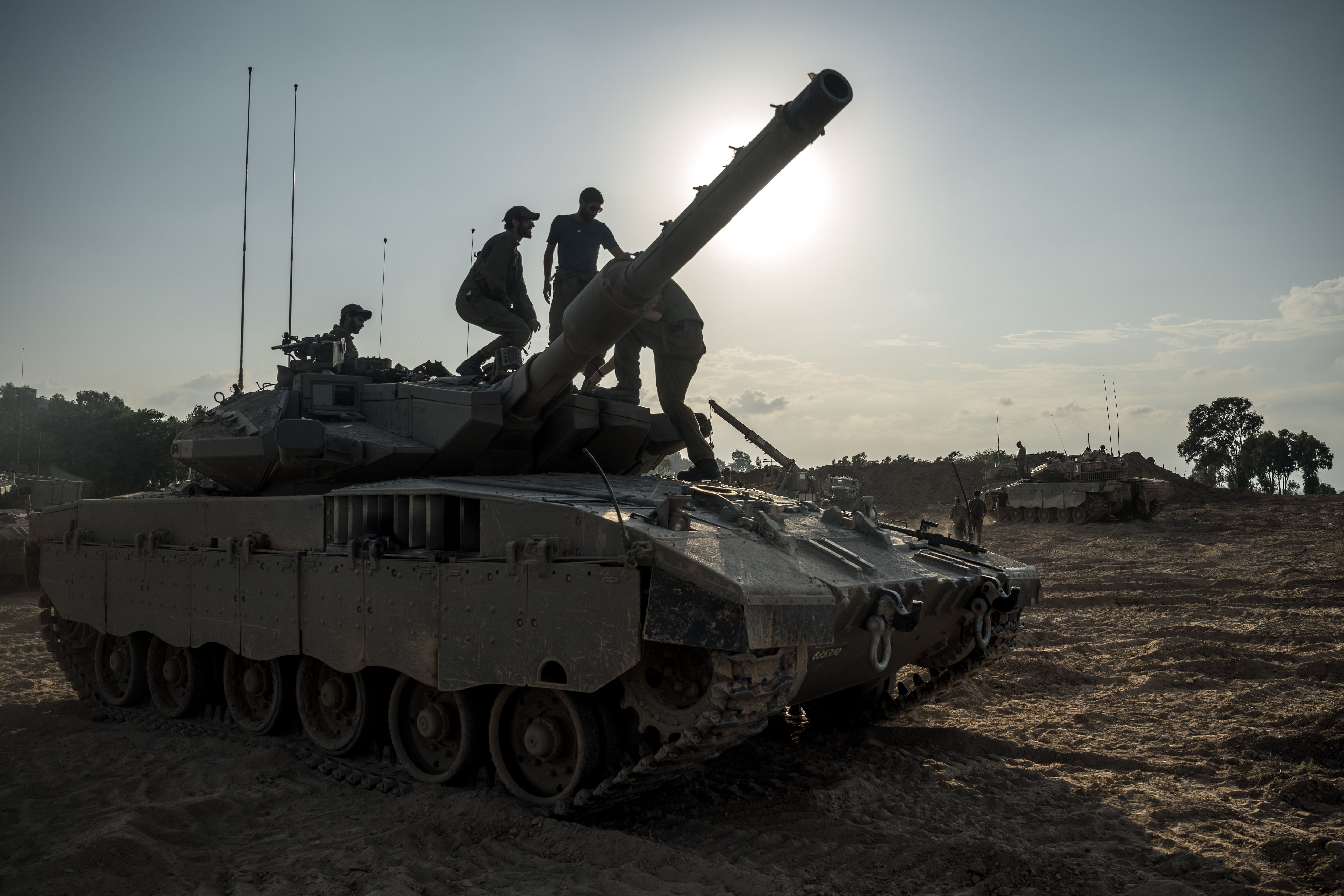 El portavoz militar israelí, Jonathan Conricus, aseguró que el inicio de la ofensiva terrestre se retrasará por razones humanitarias. “Hemos sido muy generosos con el tiempo”, expresó. (Sergey Ponomarev/The New York Times)