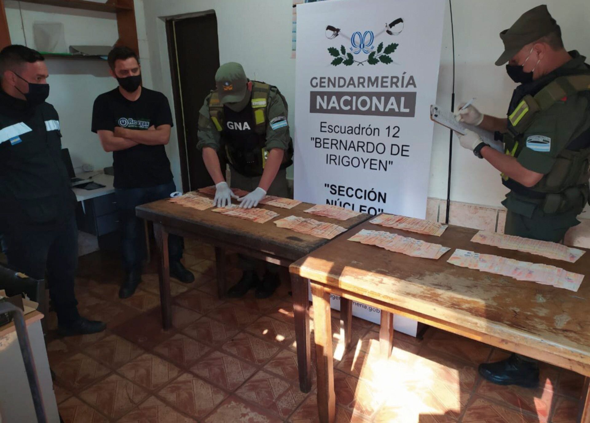 Operativos. Un millón de pesos que eran transportados en un camión de carga de patente brasileña fueron secuestrados en la localidad misionera de Bernardo de Irigoyen