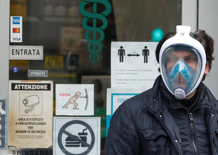 Italia registra más de ocho mil muertos por coronavirus (REUTERS/Yara Nardi)