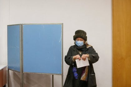 Los portugueses acudieron a las urnas en medio del rebrote de coronavirus (REUTERS/Pedro Nunes)