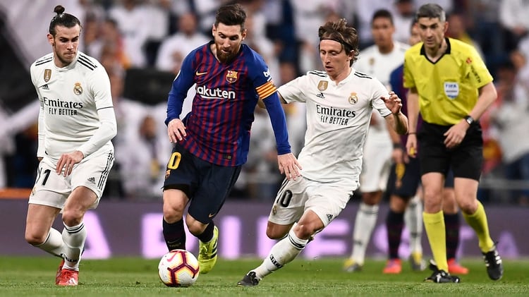 Lionel Messi volvió a liderar la victoria del Barcelona en el Bernabéu (AFP)