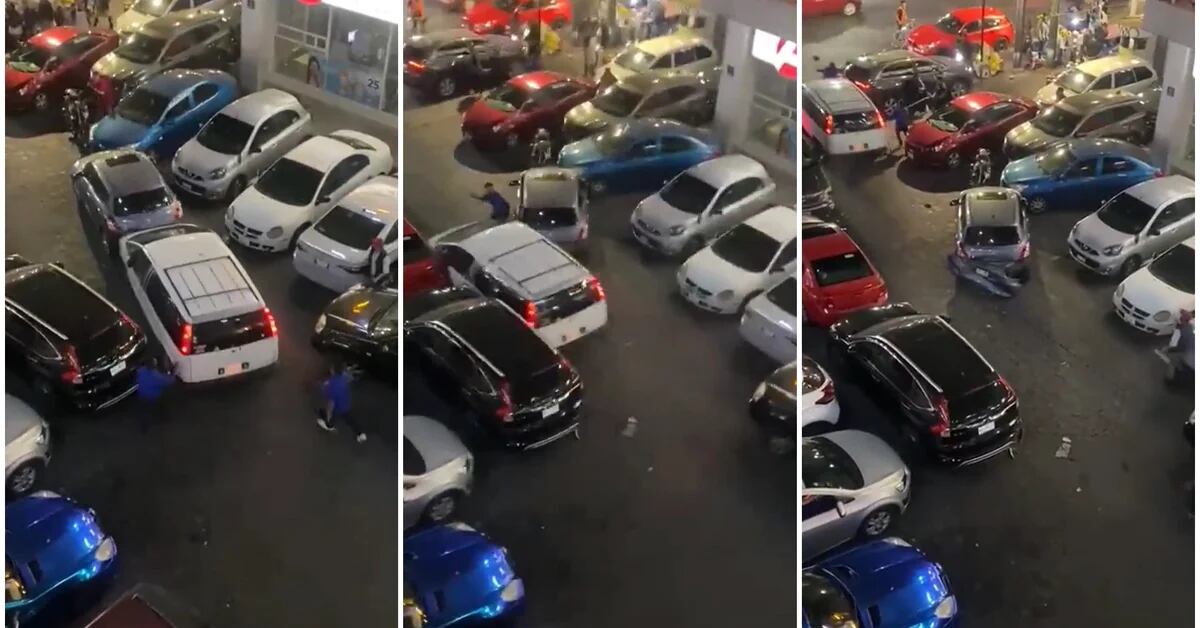 A driver rammed employees and cars to escape from a parking lot in Iztapalapa