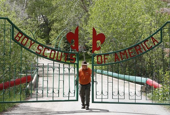 La organización de los Boy Scouts of America indemnizará con 850 millones de dólares a las más de 84 mil personas que forman parte de la gran demanda por abuso sexual presentada. (George Frey/Europra Press).