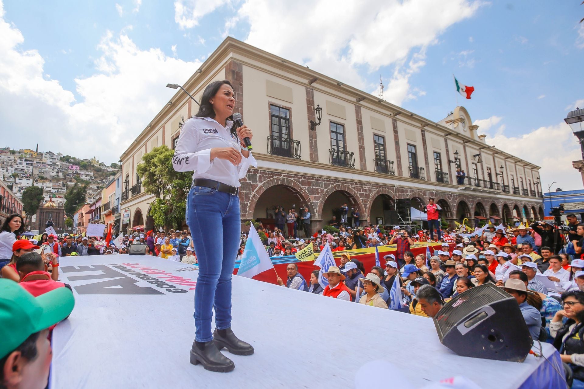 Alejandra del Moral, candidata a la gubernatura del Estado de México por el PRI y PAN