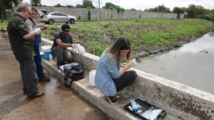 La Universidad Nacional Arturo Jauretche (UNAJ) busca generar ámbitos de diálogo y entendimiento entre los municipios, los vecinos y las industrias de la zona. Foto: Fernando Calzada.