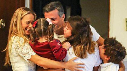 La foto publicada por López tras el reencuentro con su familia en Madrid