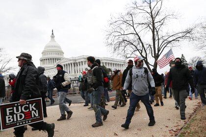 Miembros del grupo Proud Boys (REUTERS/Leah Millis)