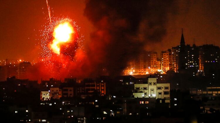 Israel bombardeó dos puestos militares de Hamas (AFP)