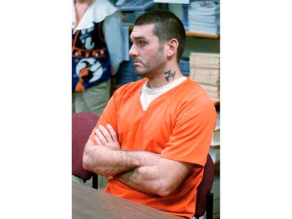 En esta foto de archivo del 31 de octubre de 1997, Danny Lee espera su audiencia de acusación por asesinato en el Centro de Detención del Condado de Pope en Russellville, Arkansas. (Dan Pierce / The Courier vía AP, Archivo)