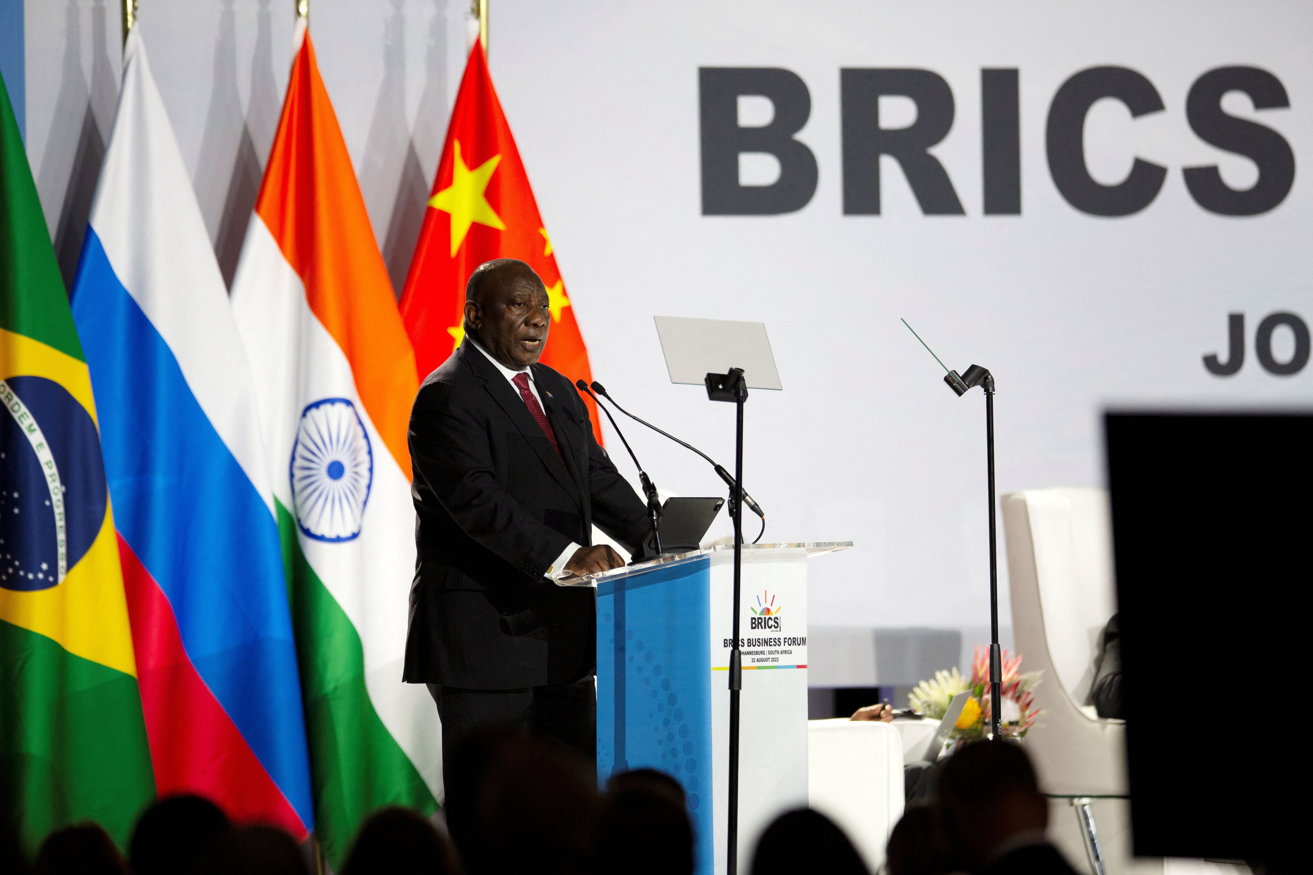 Ramaphosa sostuvo que, en la última década, las economías de los BRICS contribuyeron en gran medida a transformar la economía global (REUTERS)