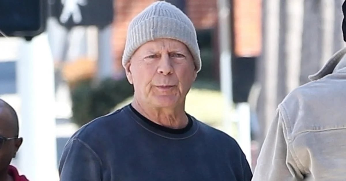 The desperate request of the wife of Bruce Willis to the paparazzi: “Leave him his place”