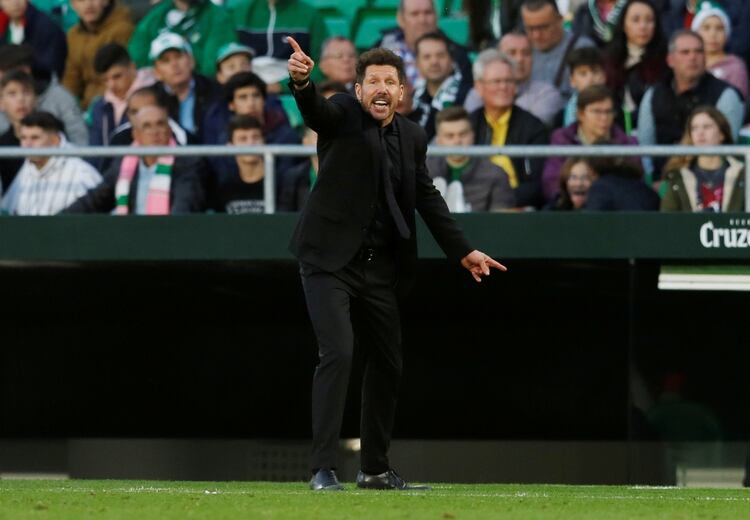 Diego Simeone, un entrenador reconocido en todo el mundo del fútbol (REUTERS/Marcelo del Pozo)