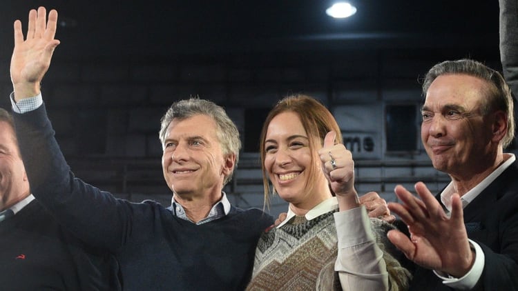Mauricio Macri y María Eugenia Vidal: el Presidente declara bonos en dólares de la provincia de Buenos Aires